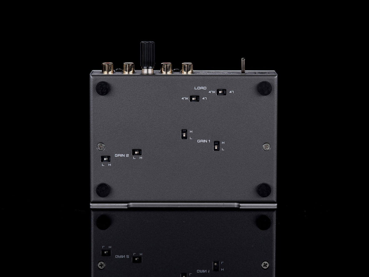 Black Phono Preamp for MC and mm Cartridges Z21333