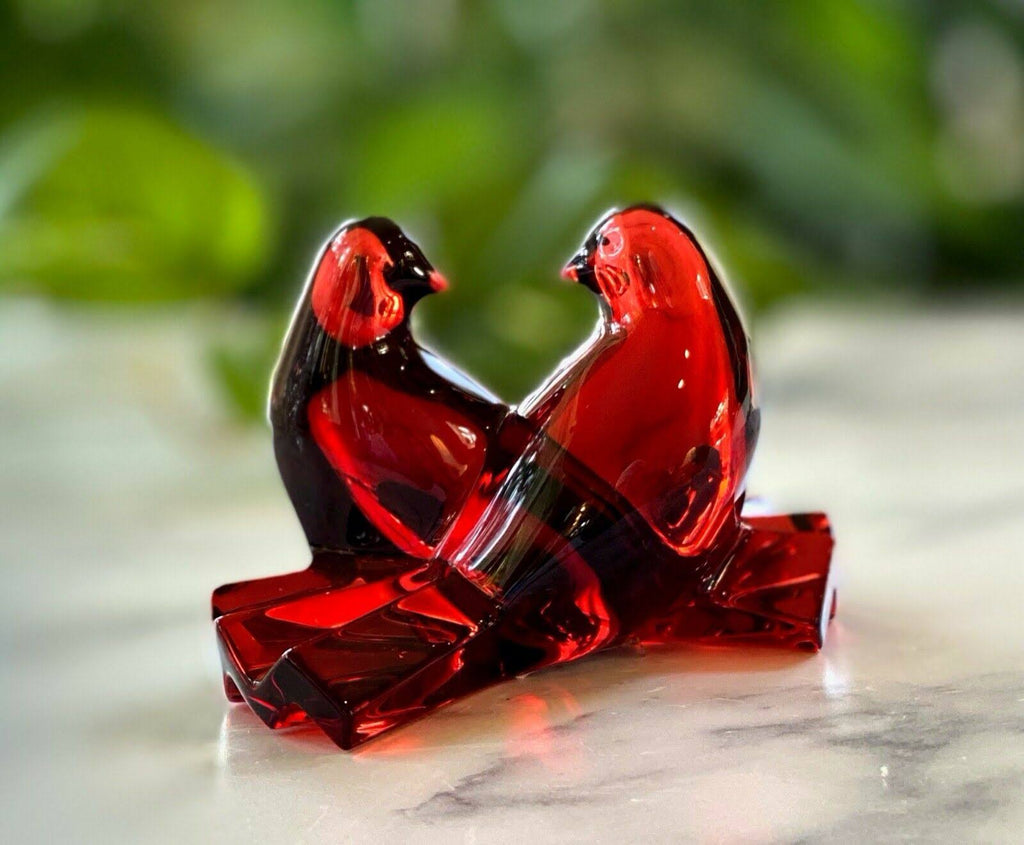 Ruby Loving Doves O819950
