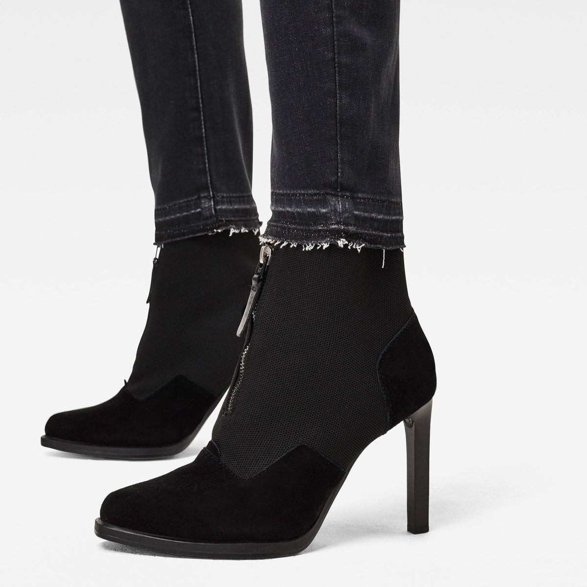 Mid Skinny Ripped Ankle Jeans P13242